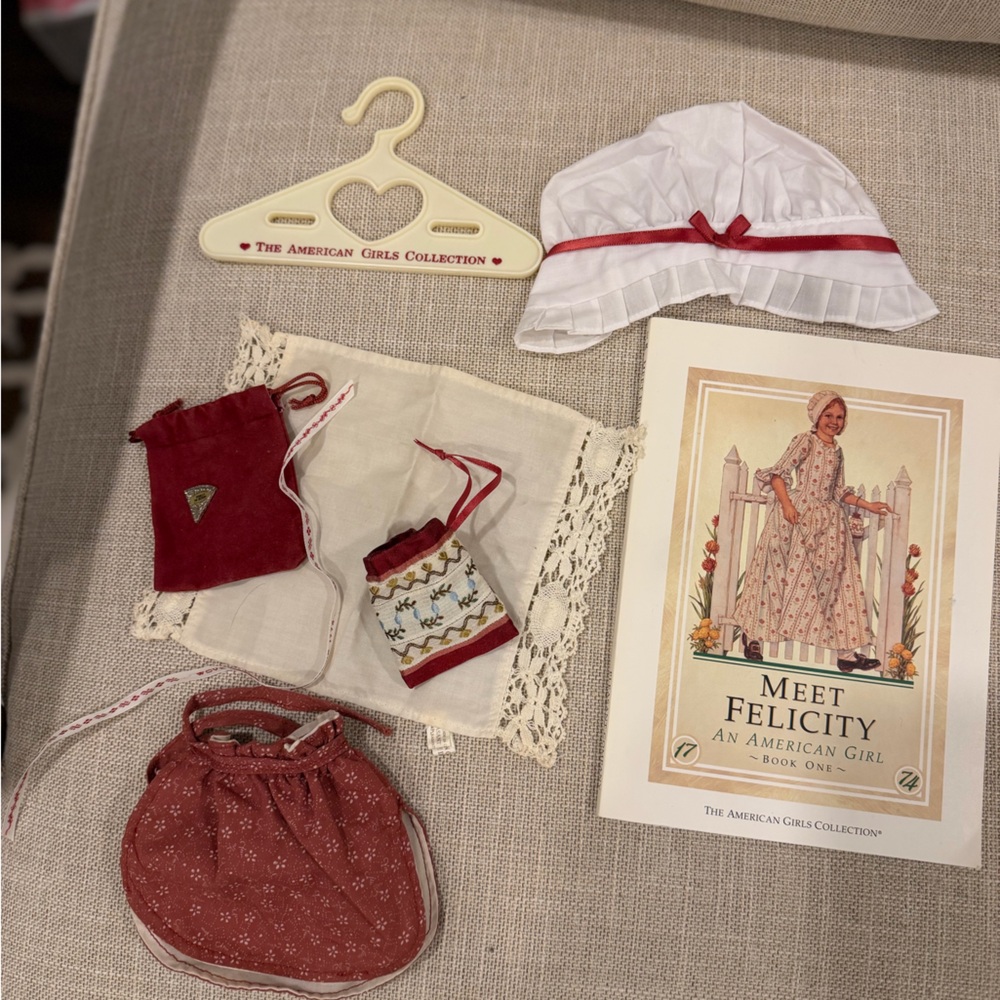 Original 90’s Pleasant Company Felicity with full meet outfit and accessories. - Picture 9 of 16